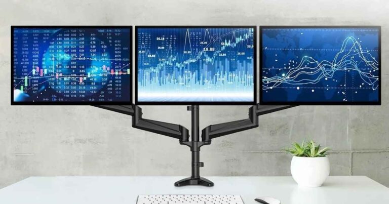 Triple Monitor Setup